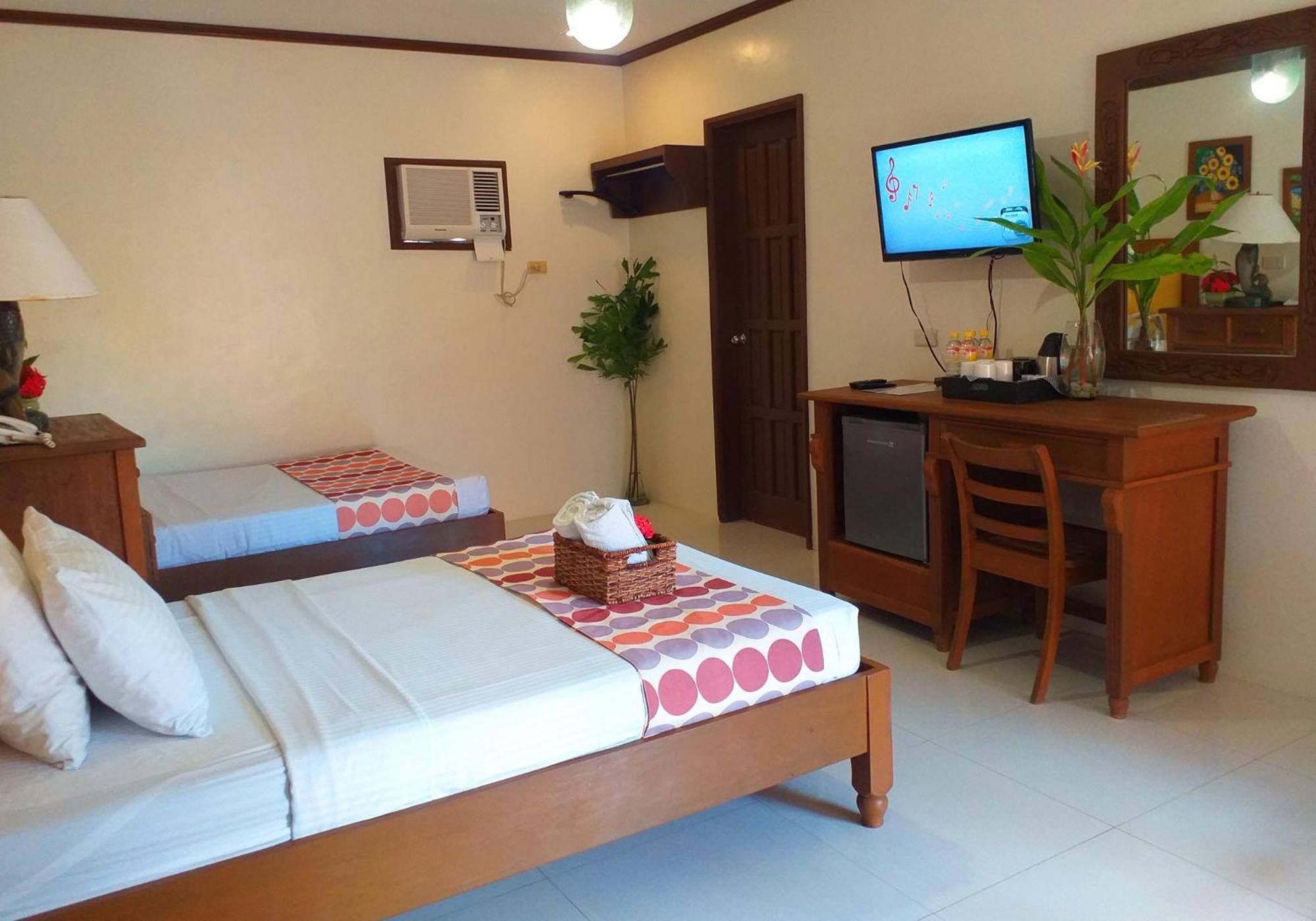 Puerto Del Sol Beach Resort And Hotel Club Bolinao Pangasinan Exterior foto