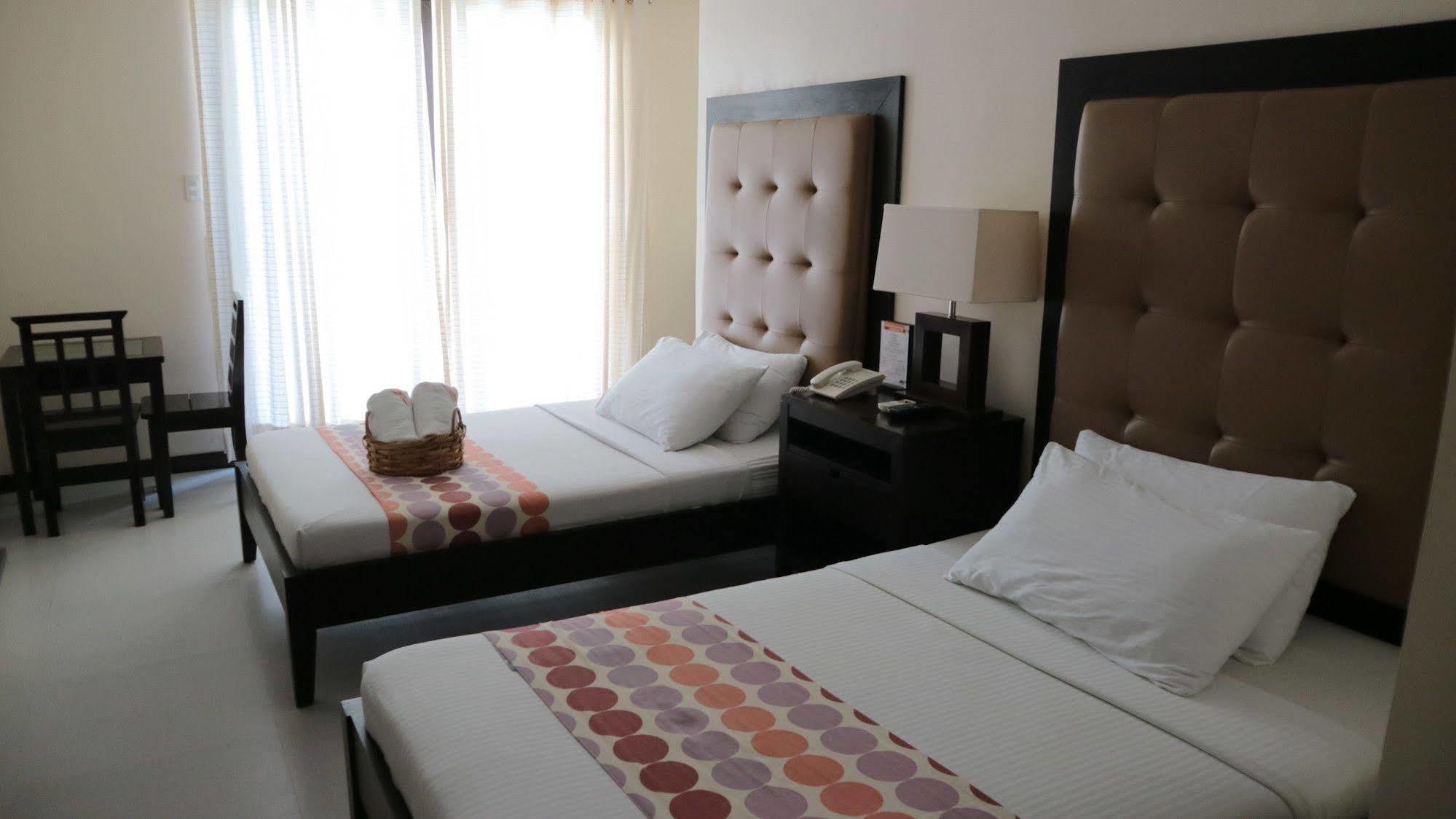 Puerto Del Sol Beach Resort And Hotel Club Bolinao Pangasinan Exterior foto